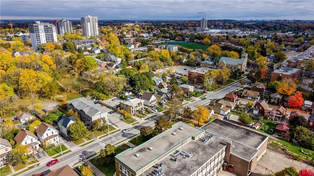 134 Courtland Avenue E, Kitchener, ON