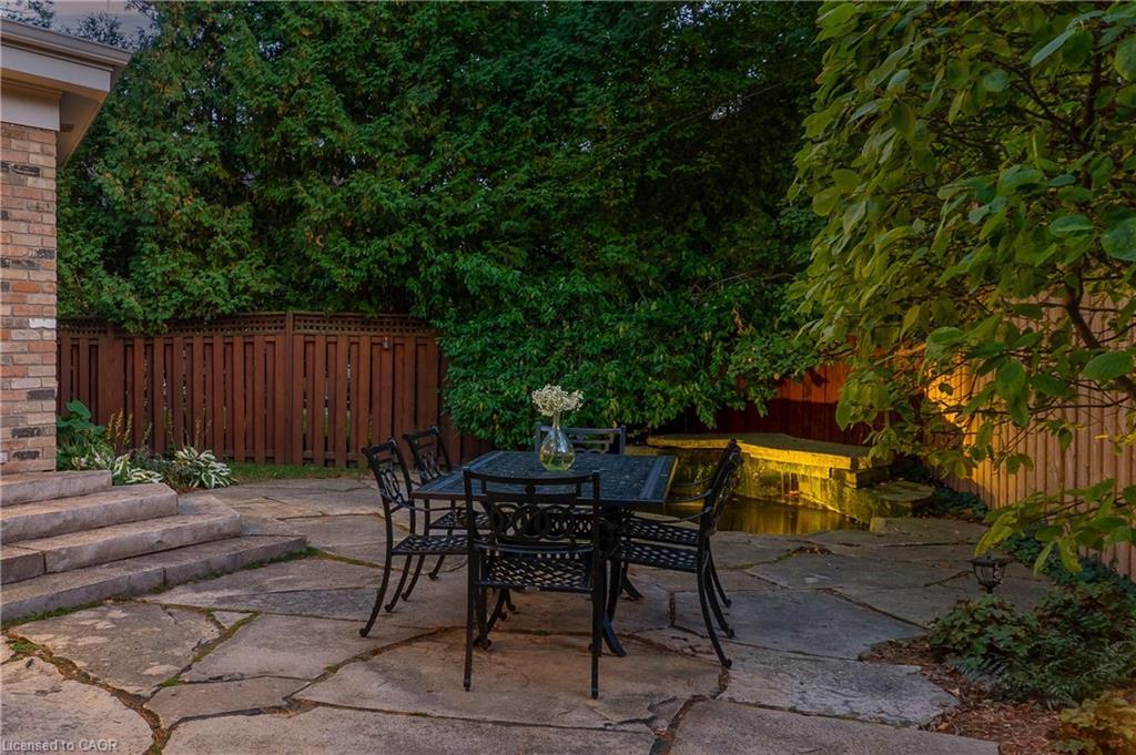 206 Rossmore Boulevard, Burlington, ON - Outdoor With Deck Patio Veranda