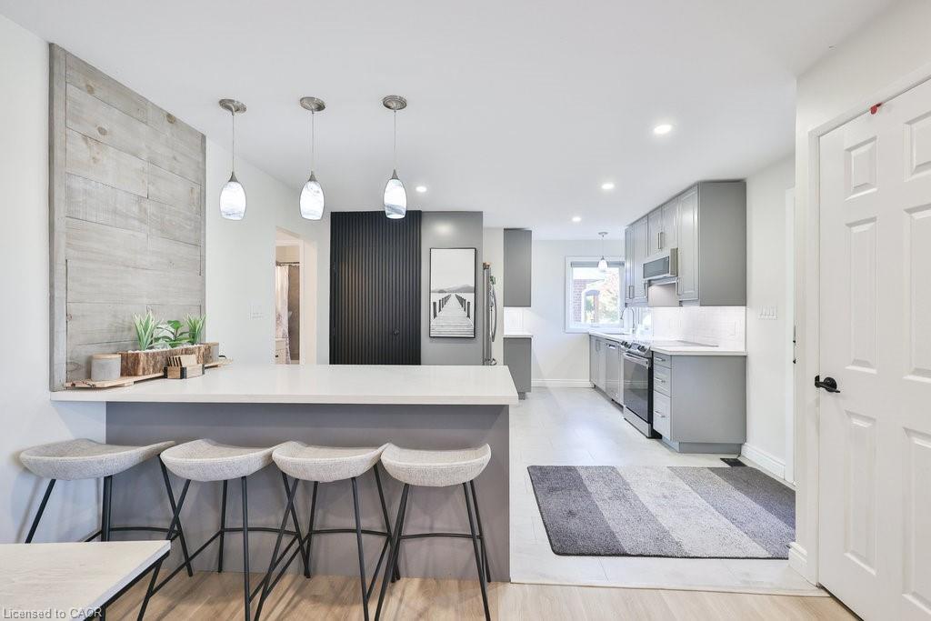 Upper-47 Castlefield Drive, Hamilton, ON - Indoor