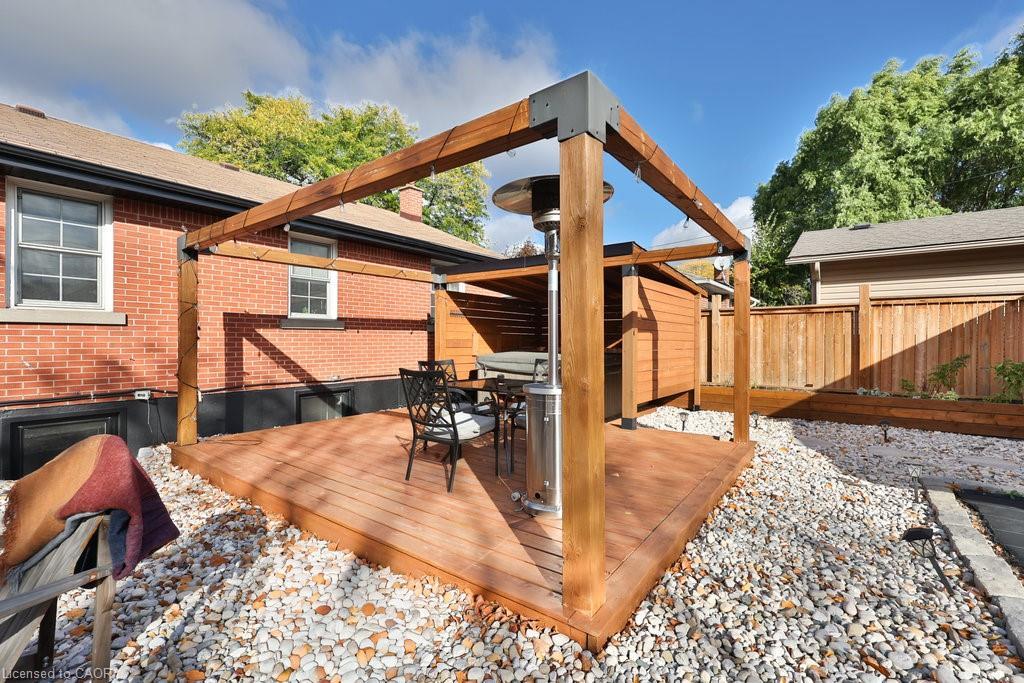 Upper-47 Castlefield Drive, Hamilton, ON - Outdoor With Deck Patio Veranda With Exterior