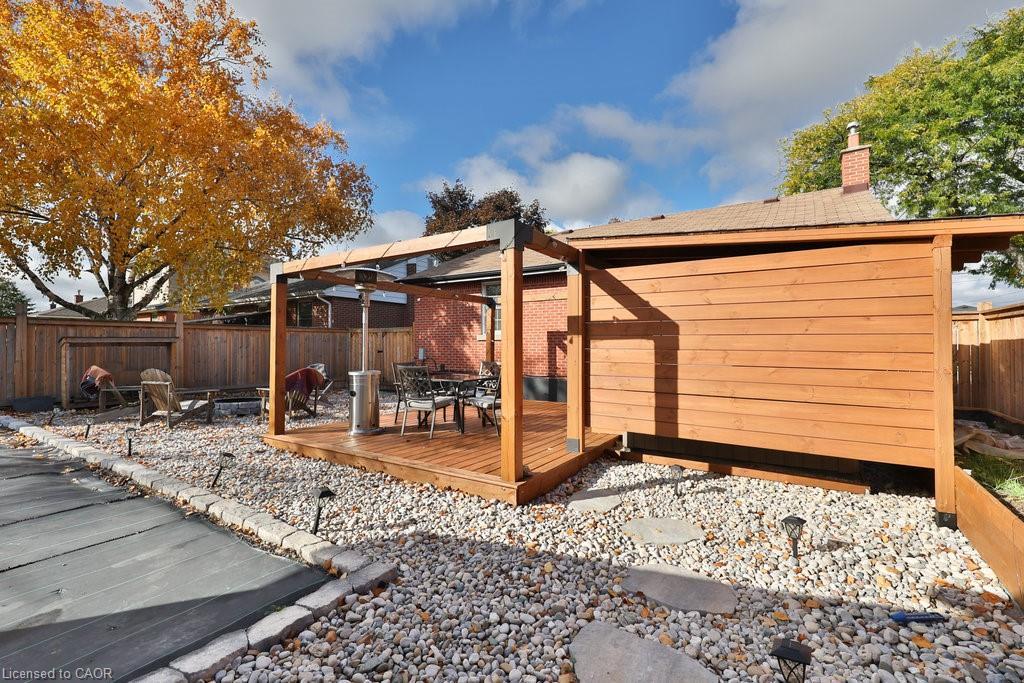 Upper-47 Castlefield Drive, Hamilton, ON - Outdoor