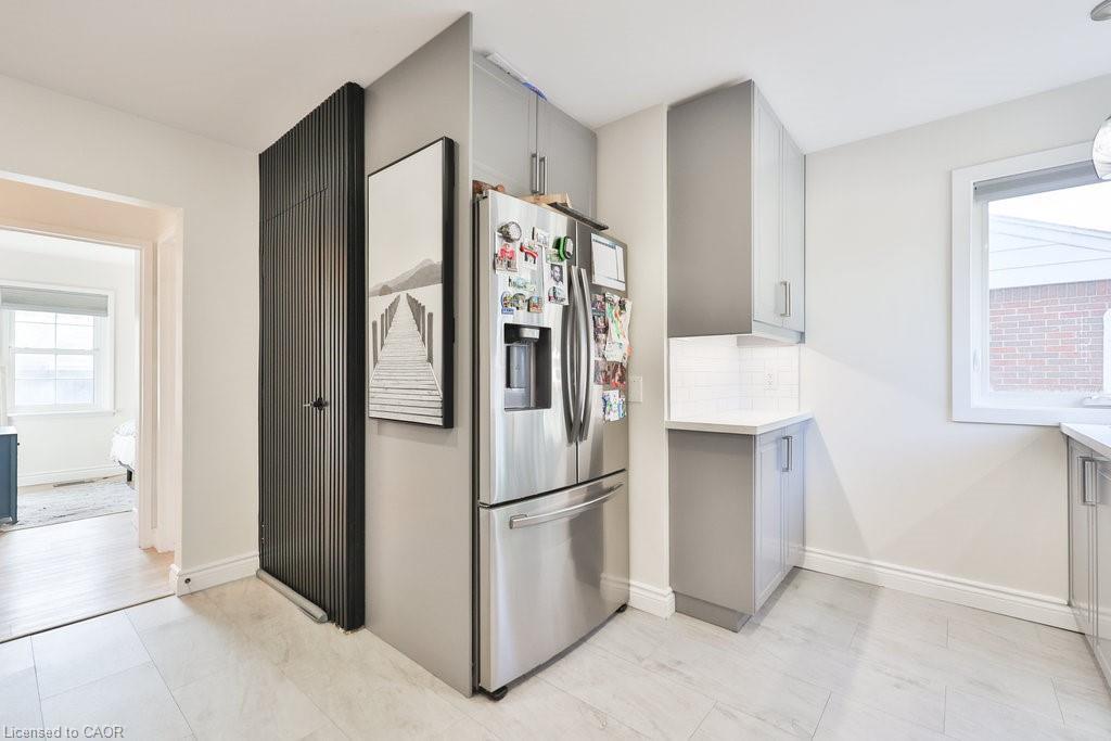 Upper-47 Castlefield Drive, Hamilton, ON - Indoor