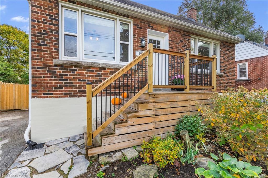 191 East 11Th Street, Hamilton, ON - Outdoor With Deck Patio Veranda