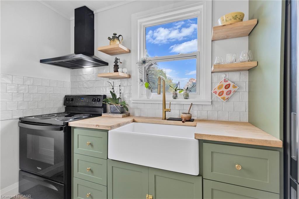 191 East 11Th Street, Hamilton, ON - Indoor