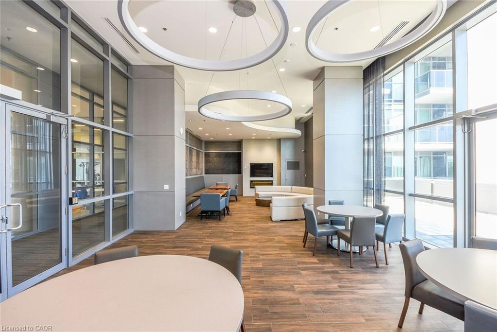 1703-2081 Fairview Street, Burlington, ON - Indoor