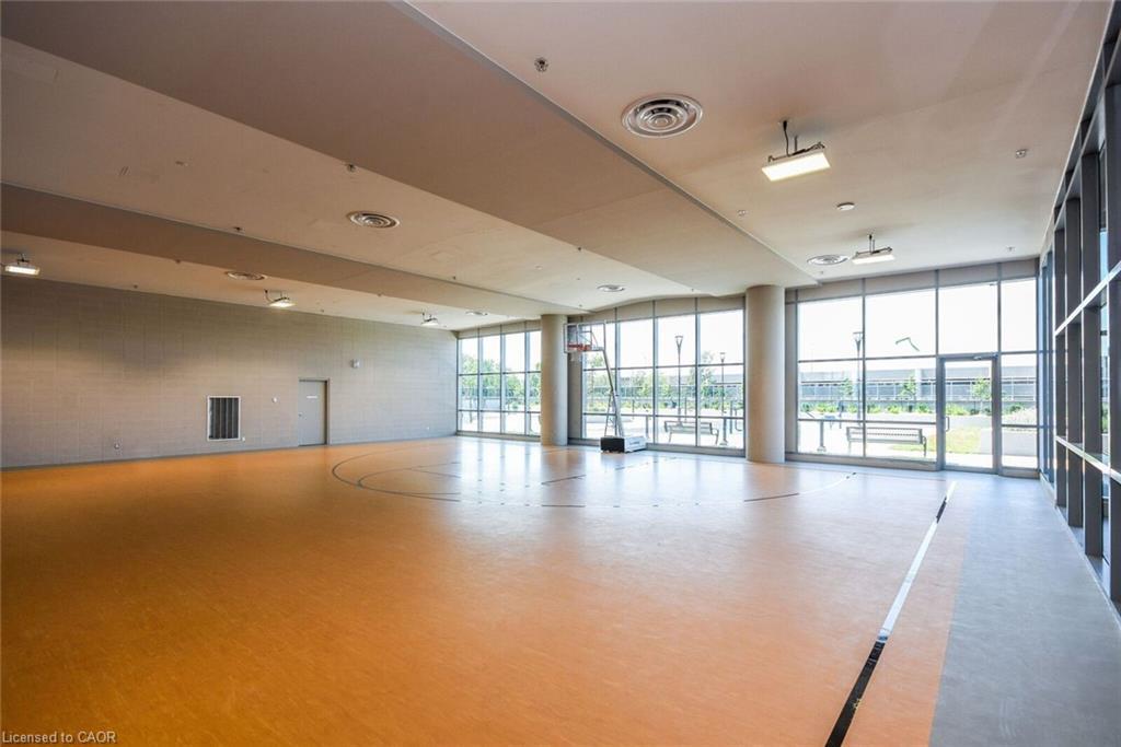 1703-2081 Fairview Street, Burlington, ON - Indoor Photo Showing Other Room