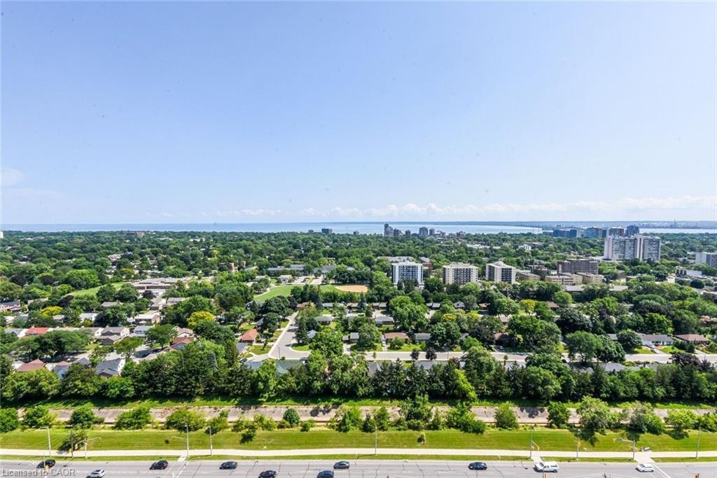 1703-2081 Fairview Street, Burlington, ON - Outdoor With View