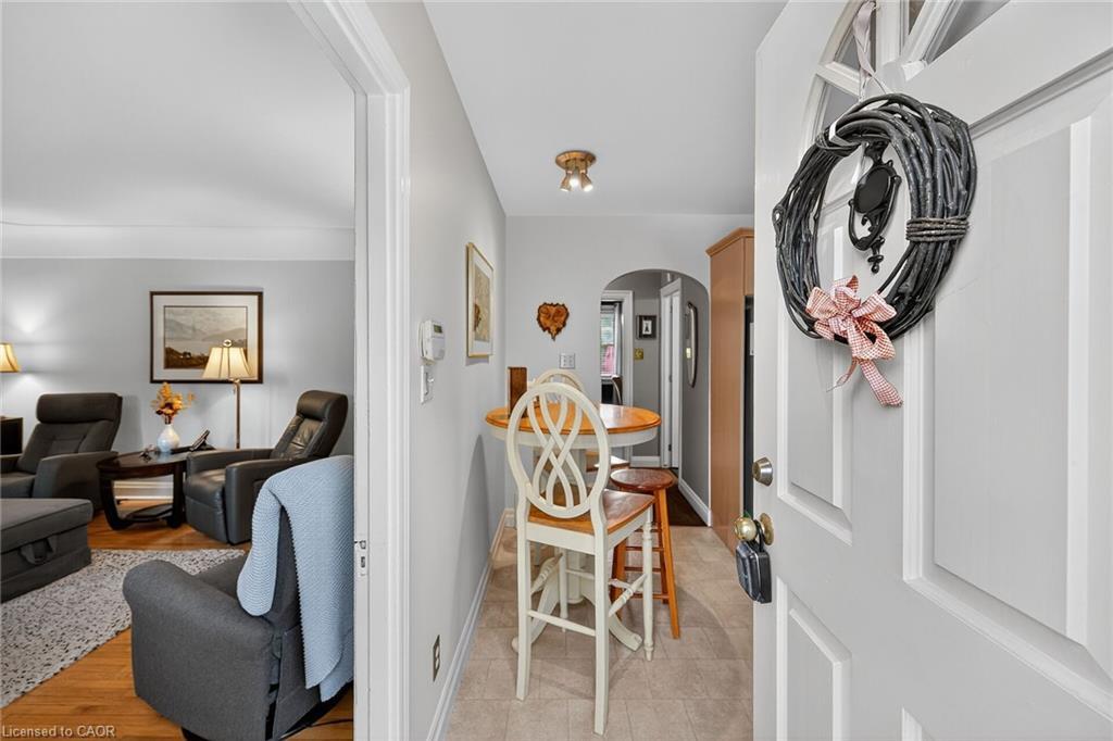 875 Garth Street, Hamilton, ON - Indoor