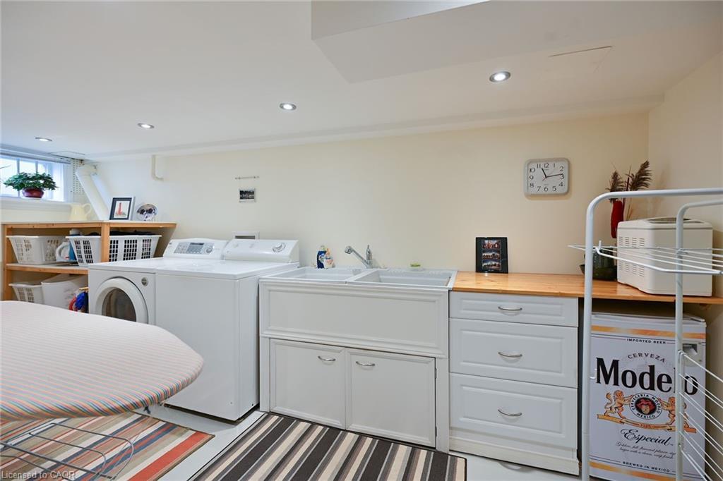 875 Garth Street, Hamilton, ON - Indoor Photo Showing Laundry Room