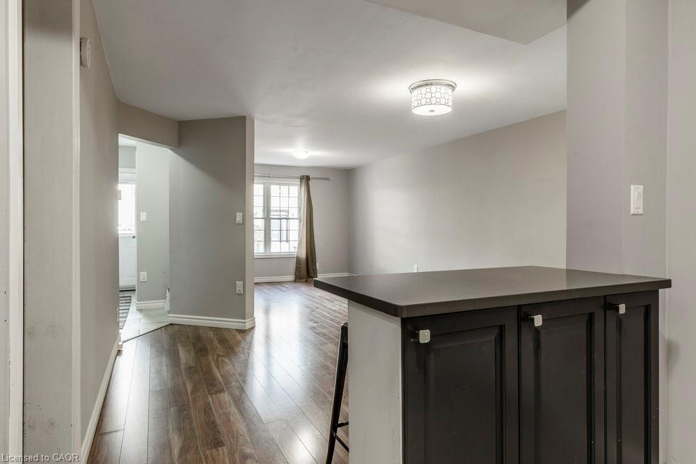 35 Ferrie Street W, Hamilton, ON - Indoor Photo Showing Other Room