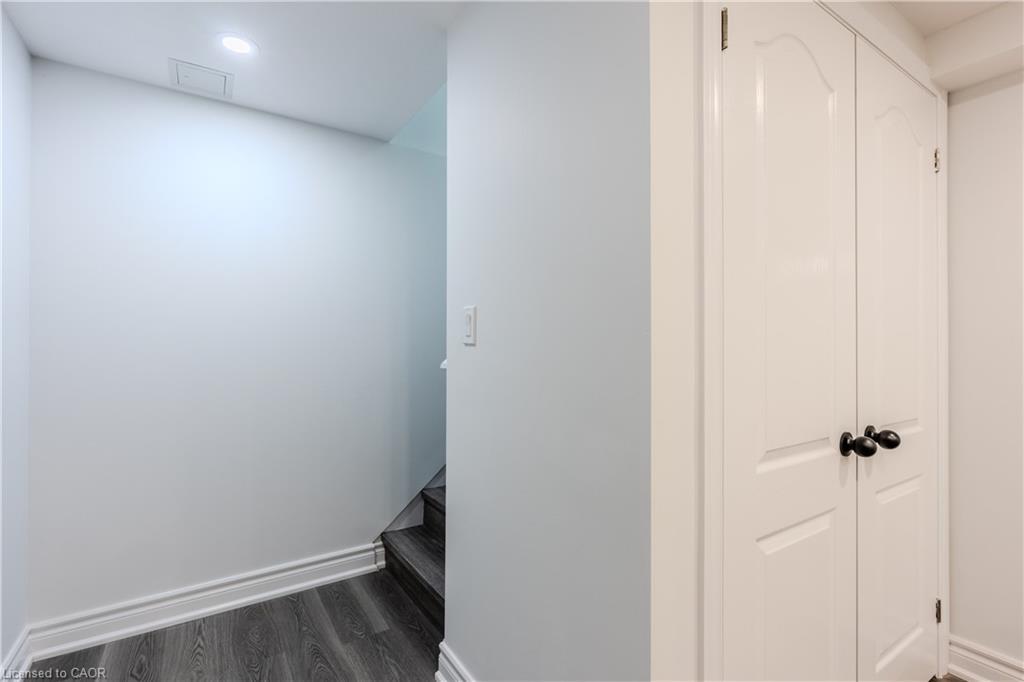 Lower-16 Doreen Court, Hamilton, ON - Indoor Photo Showing Other Room