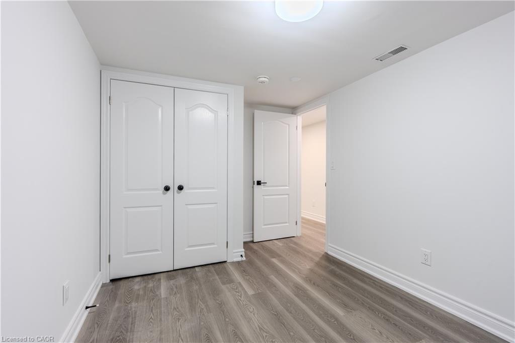 Lower-16 Doreen Court, Hamilton, ON - Indoor Photo Showing Other Room