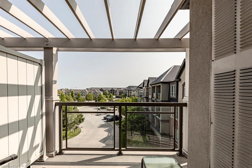 401-3070 Rotary Way, Burlington, ON - Outdoor With Balcony With Exterior
