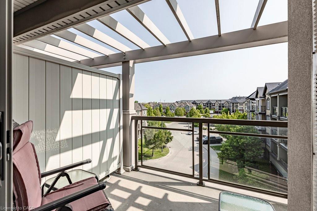 401-3070 Rotary Way, Burlington, ON - Outdoor With Balcony With Exterior