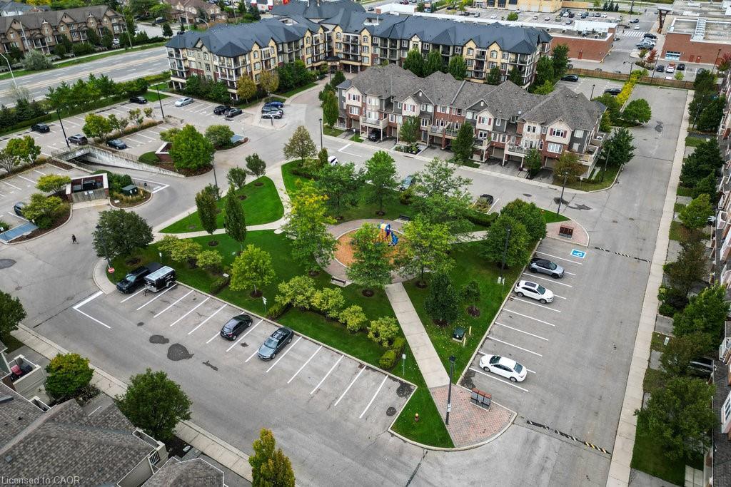 401-3070 Rotary Way, Burlington, ON - Outdoor With View