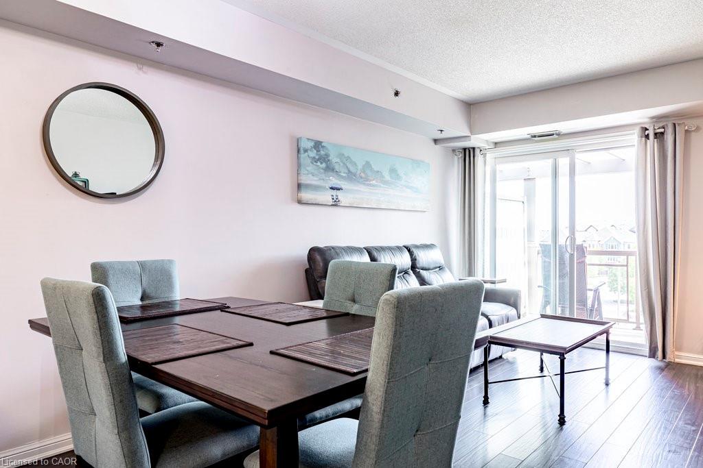401-3070 Rotary Way, Burlington, ON - Indoor Photo Showing Dining Room