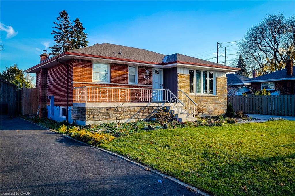 103 East 45Th Street, Hamilton, ON - Outdoor With Deck Patio Veranda