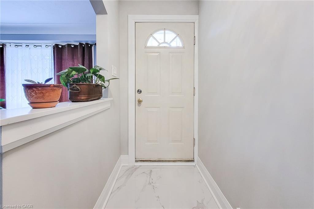 103 East 45Th Street, Hamilton, ON - Indoor Photo Showing Other Room