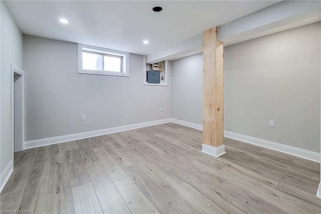 103 East 45Th Street, Hamilton, ON - Indoor