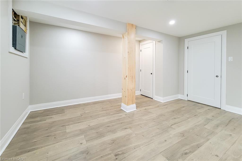 103 East 45Th Street, Hamilton, ON - Indoor Photo Showing Other Room