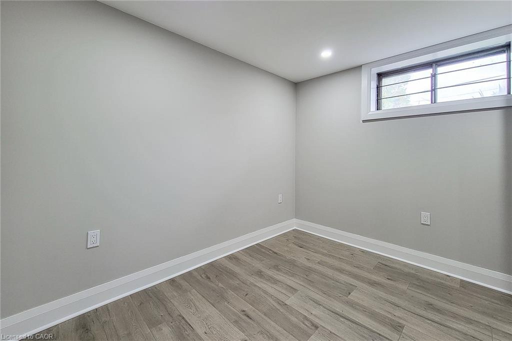 103 East 45Th Street, Hamilton, ON - Indoor Photo Showing Other Room