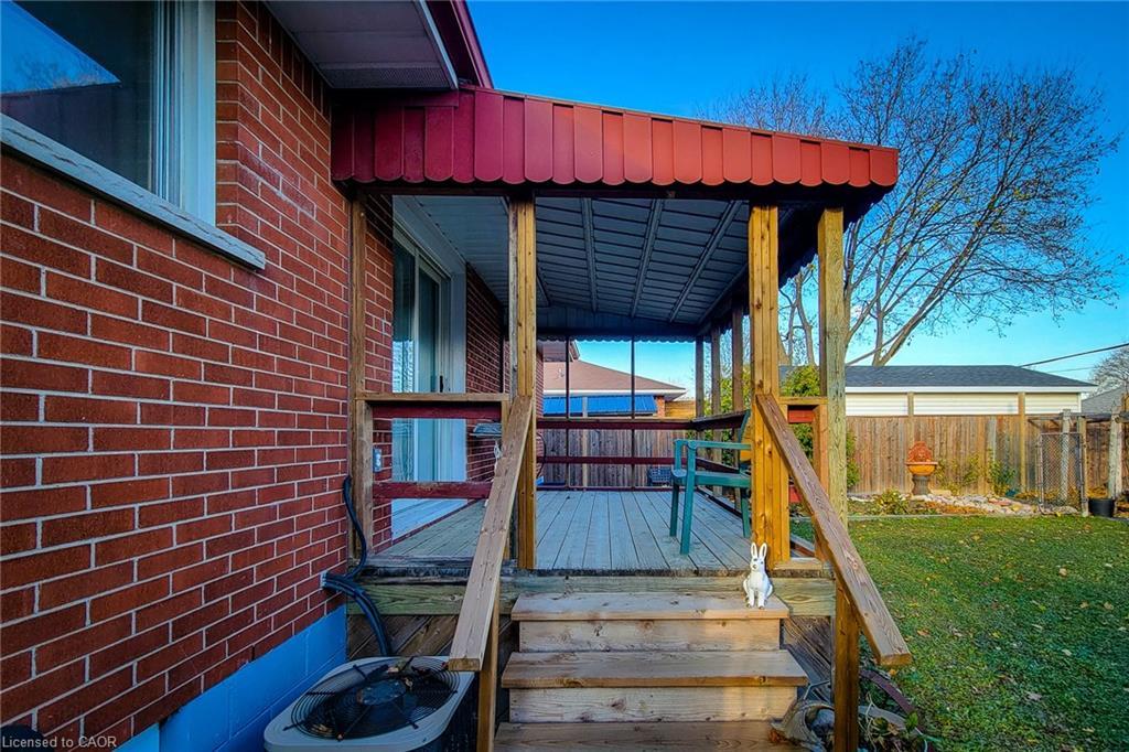 103 East 45Th Street, Hamilton, ON - Outdoor With Exterior