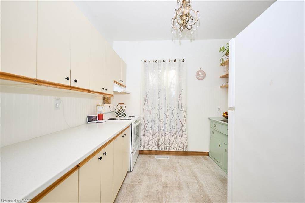 312 Clarence Street, Port Colborne, ON - Indoor Photo Showing Kitchen