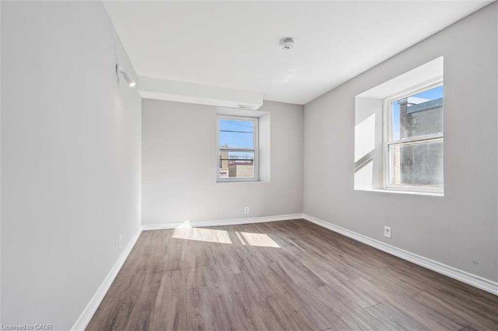 2C-906 King Street E, Cambridge, ON - Indoor Photo Showing Other Room