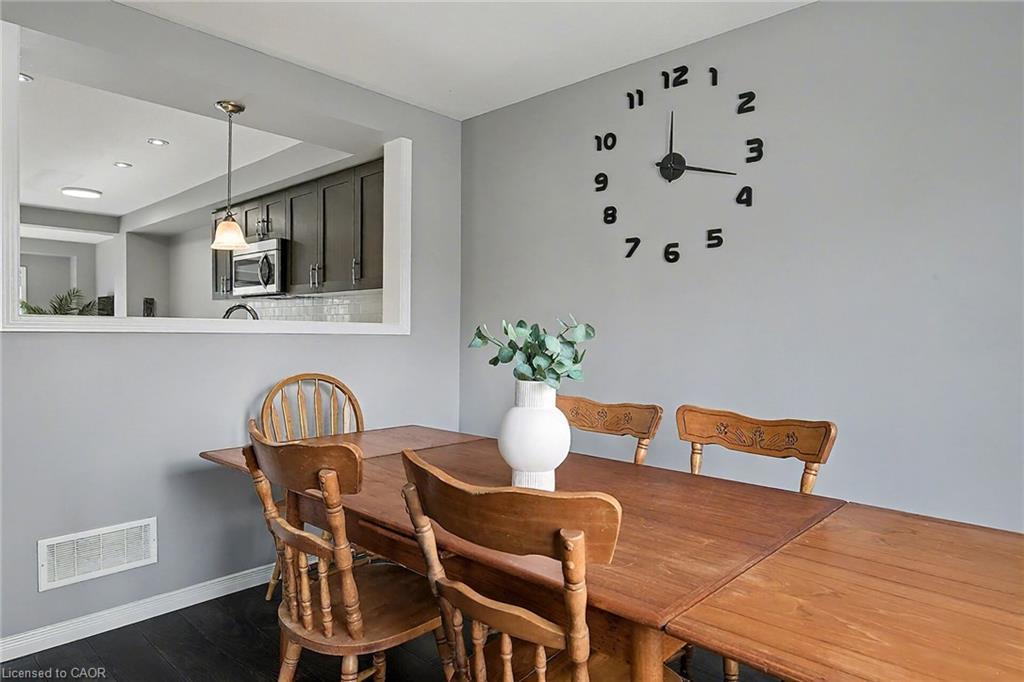 47-750 Lawrence Street, Cambridge, ON - Indoor Photo Showing Dining Room