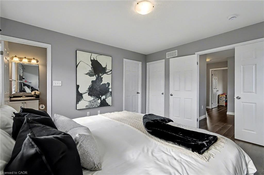 47-750 Lawrence Street, Cambridge, ON - Indoor Photo Showing Bedroom