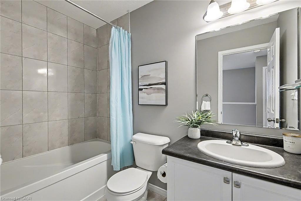 47-750 Lawrence Street, Cambridge, ON - Indoor Photo Showing Bathroom