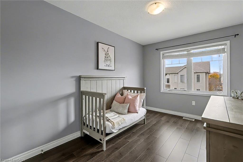 47-750 Lawrence Street, Cambridge, ON - Indoor Photo Showing Bedroom