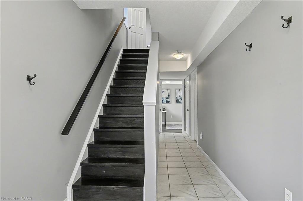 47-750 Lawrence Street, Cambridge, ON - Indoor Photo Showing Other Room