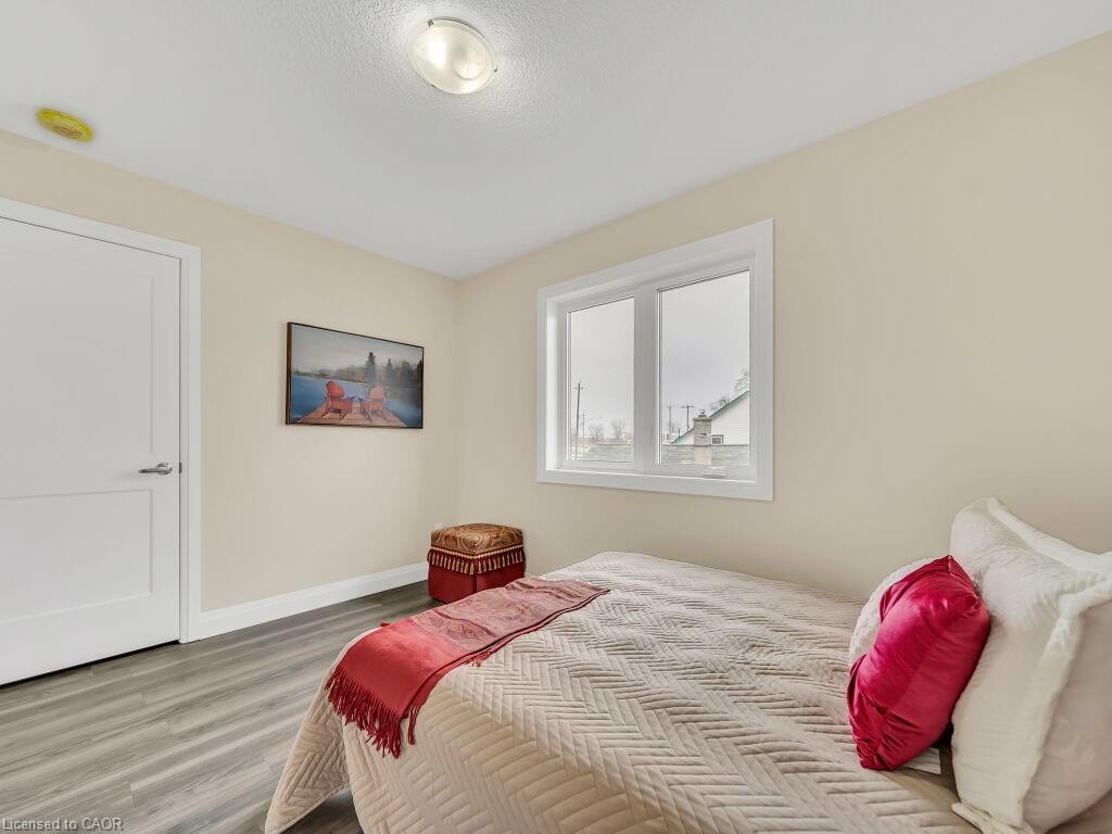 256 King Street, Ingersoll, ON - Indoor Photo Showing Bedroom