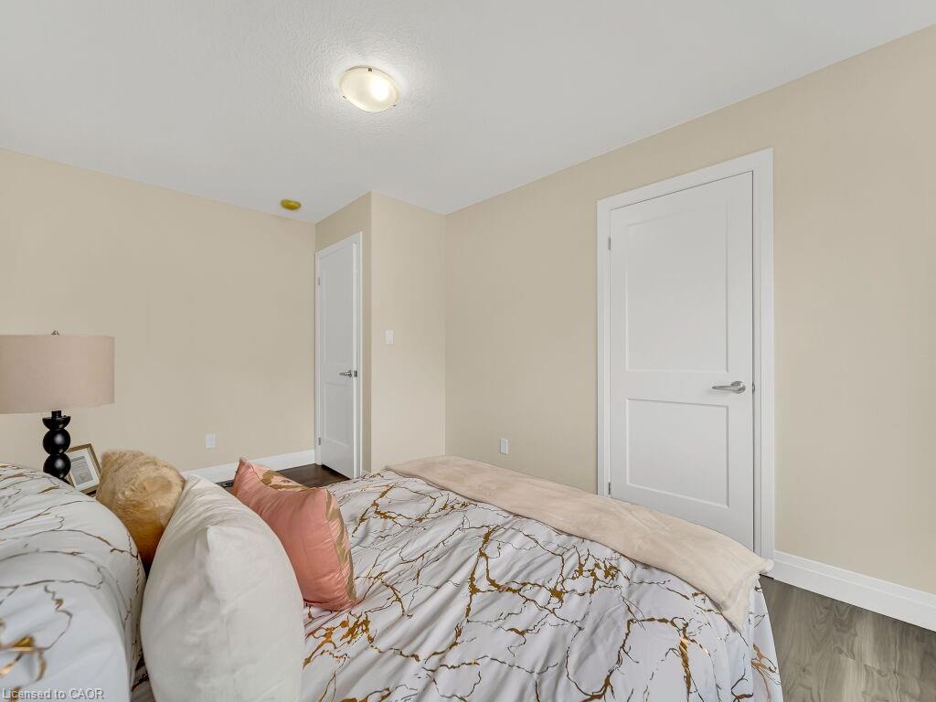 256 King Street, Ingersoll, ON - Indoor Photo Showing Bedroom