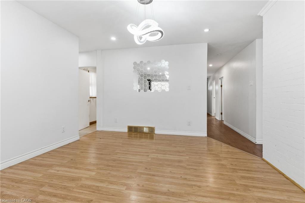 797 Highway 6, Haldimand, ON - Indoor Photo Showing Other Room