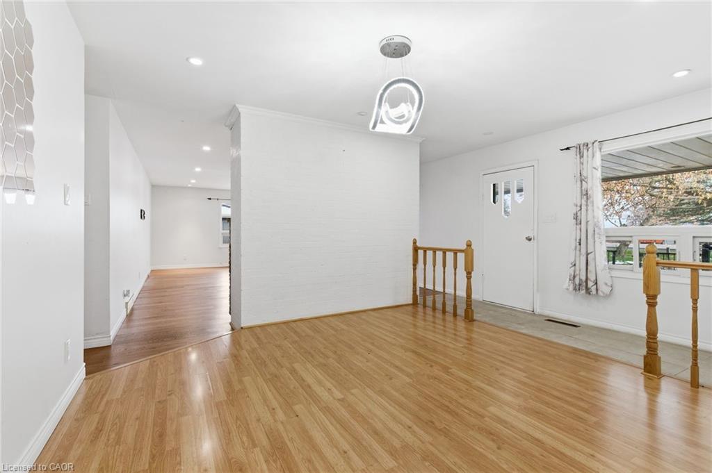 797 Highway 6, Haldimand, ON - Indoor Photo Showing Other Room