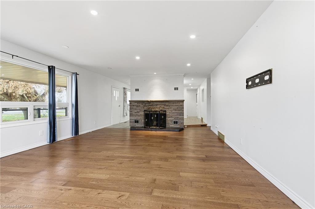 797 Highway 6, Haldimand, ON - Indoor Photo Showing Living Room With Fireplace