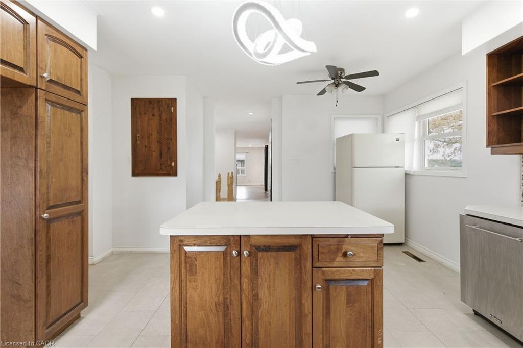 797 Highway 6, Haldimand, ON - Indoor Photo Showing Kitchen