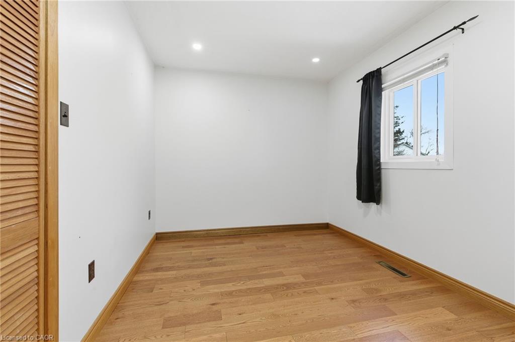 797 Highway 6, Haldimand, ON - Indoor Photo Showing Other Room