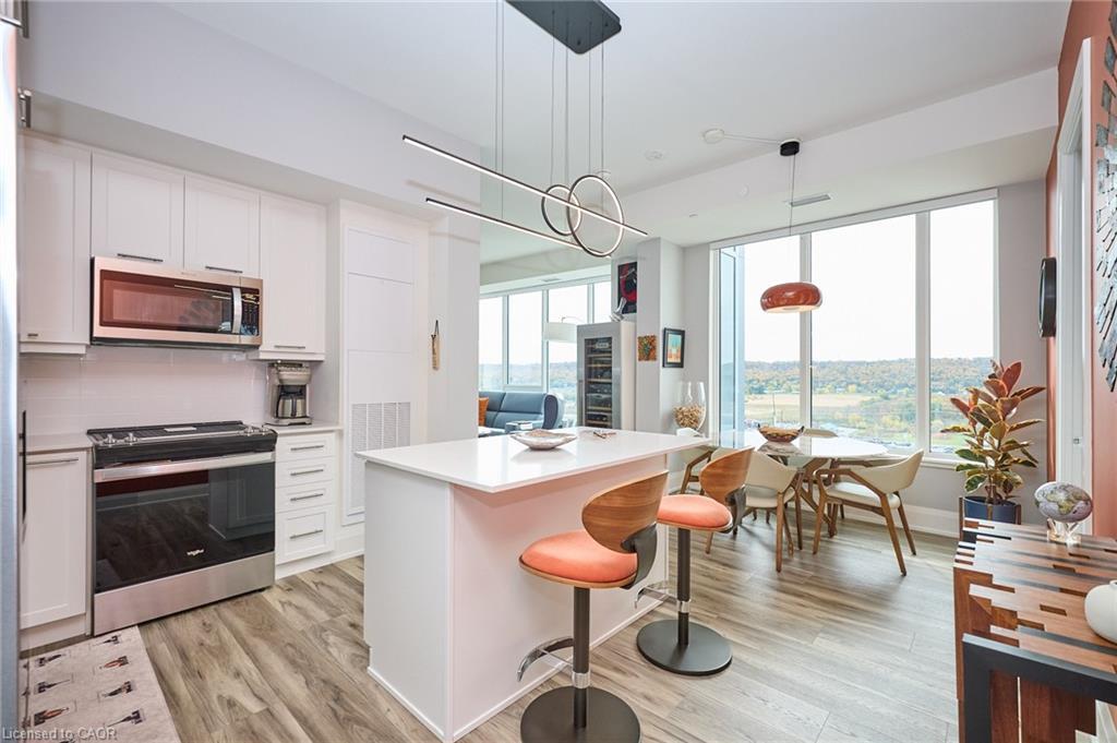 1807-385 Winston Road, Grimsby, ON - Indoor Photo Showing Kitchen
