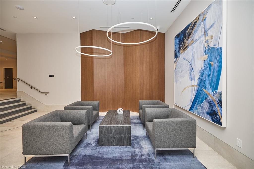 1807-385 Winston Road, Grimsby, ON - Indoor Photo Showing Other Room