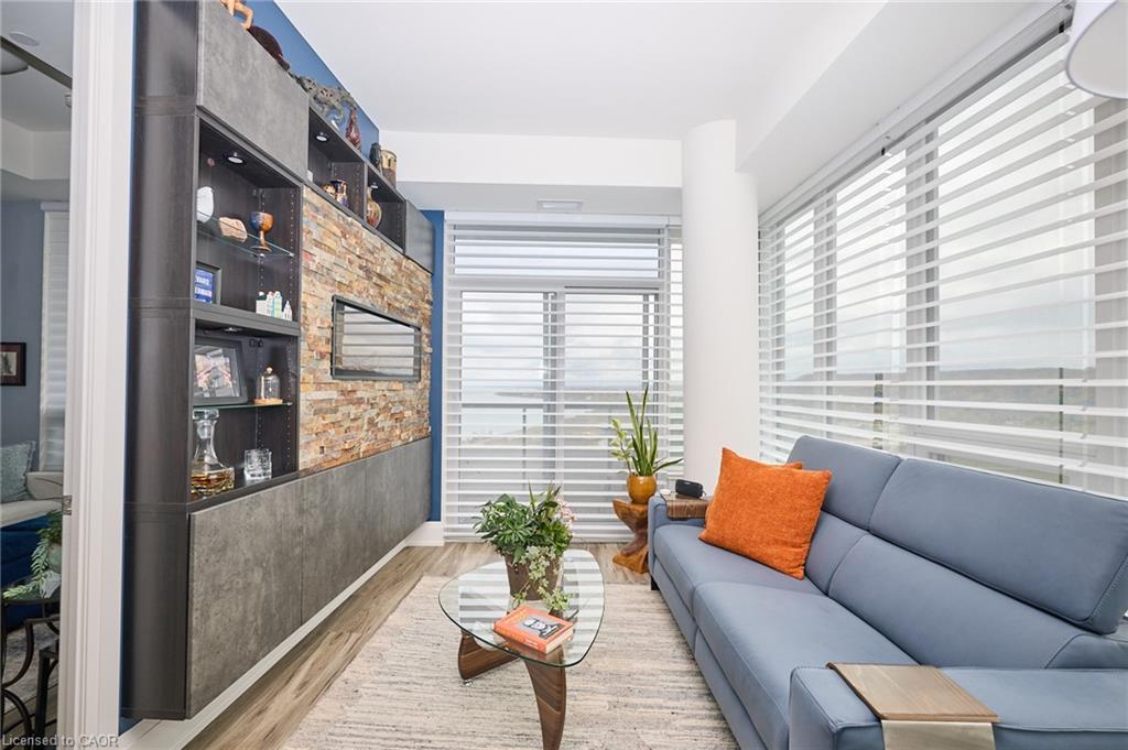 1807-385 Winston Road, Grimsby, ON - Indoor Photo Showing Other Room