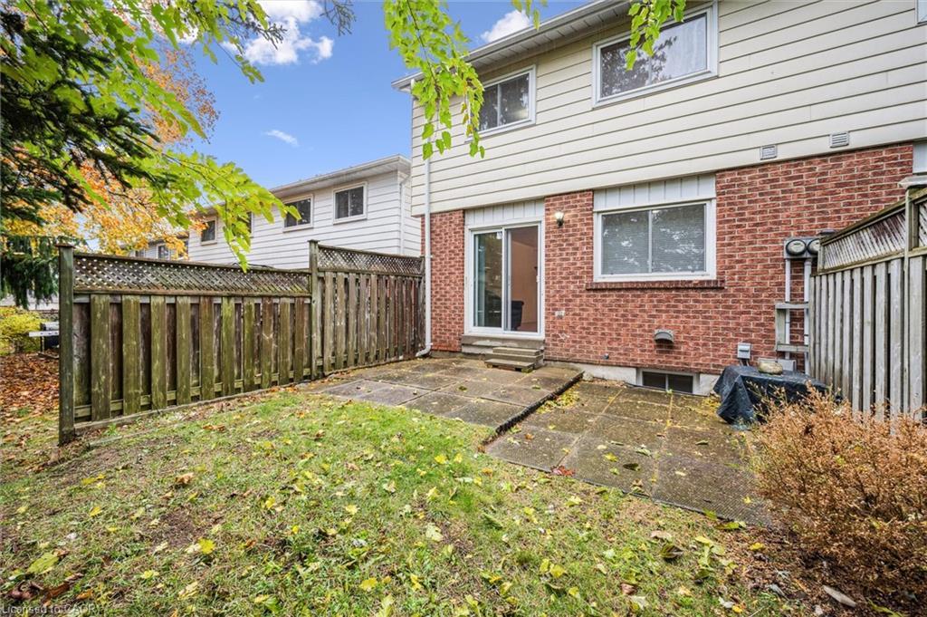 E-301 Bluevale Street N, Waterloo, ON - Outdoor With Exterior