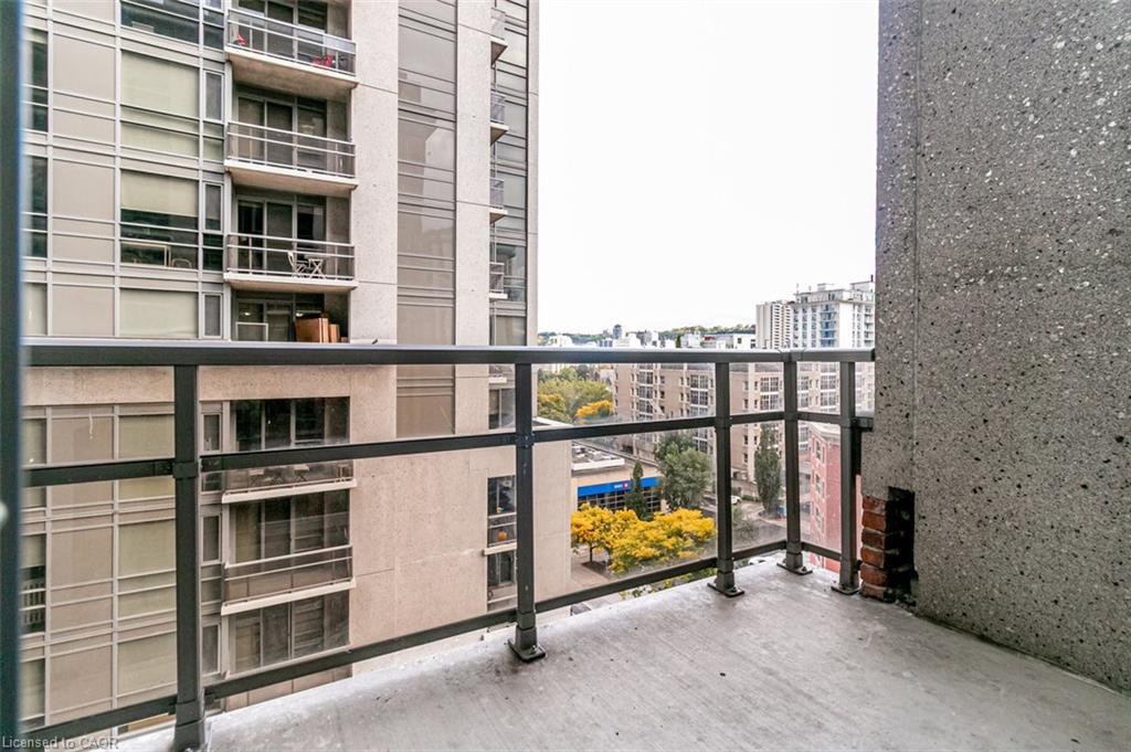 801-150 Main Street W, Hamilton, ON - Outdoor