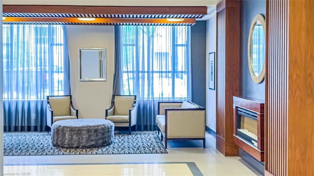 801-150 Main Street W, Hamilton, ON - Indoor Photo Showing Bedroom