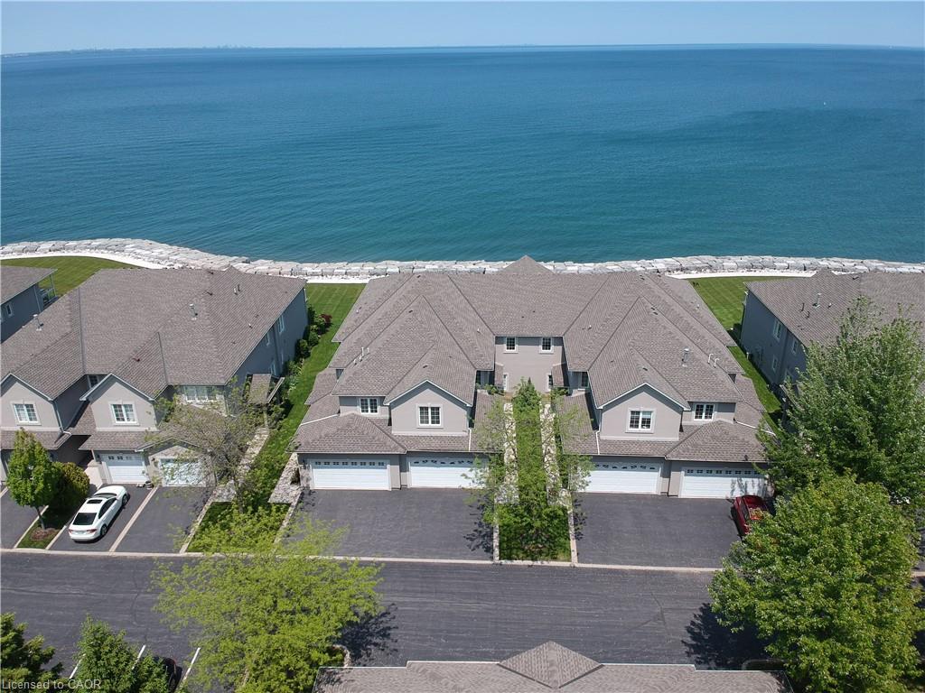 9-484 Millen Road, Stoney Creek, ON - Outdoor With Body Of Water