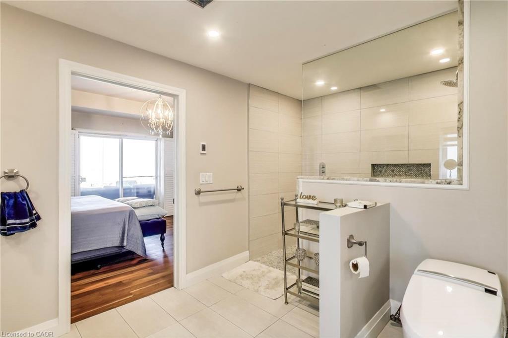 9-484 Millen Road, Stoney Creek, ON - Indoor Photo Showing Bathroom