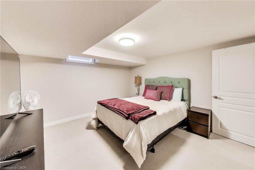 9-484 Millen Road, Stoney Creek, ON - Indoor Photo Showing Bedroom