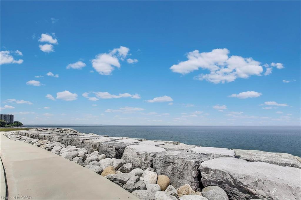 9-484 Millen Road, Stoney Creek, ON - Outdoor With View